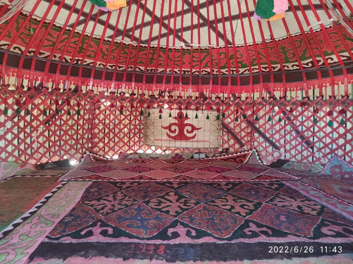 Guest House And Yurt Camp "Ailuu" Tong Εξωτερικό φωτογραφία