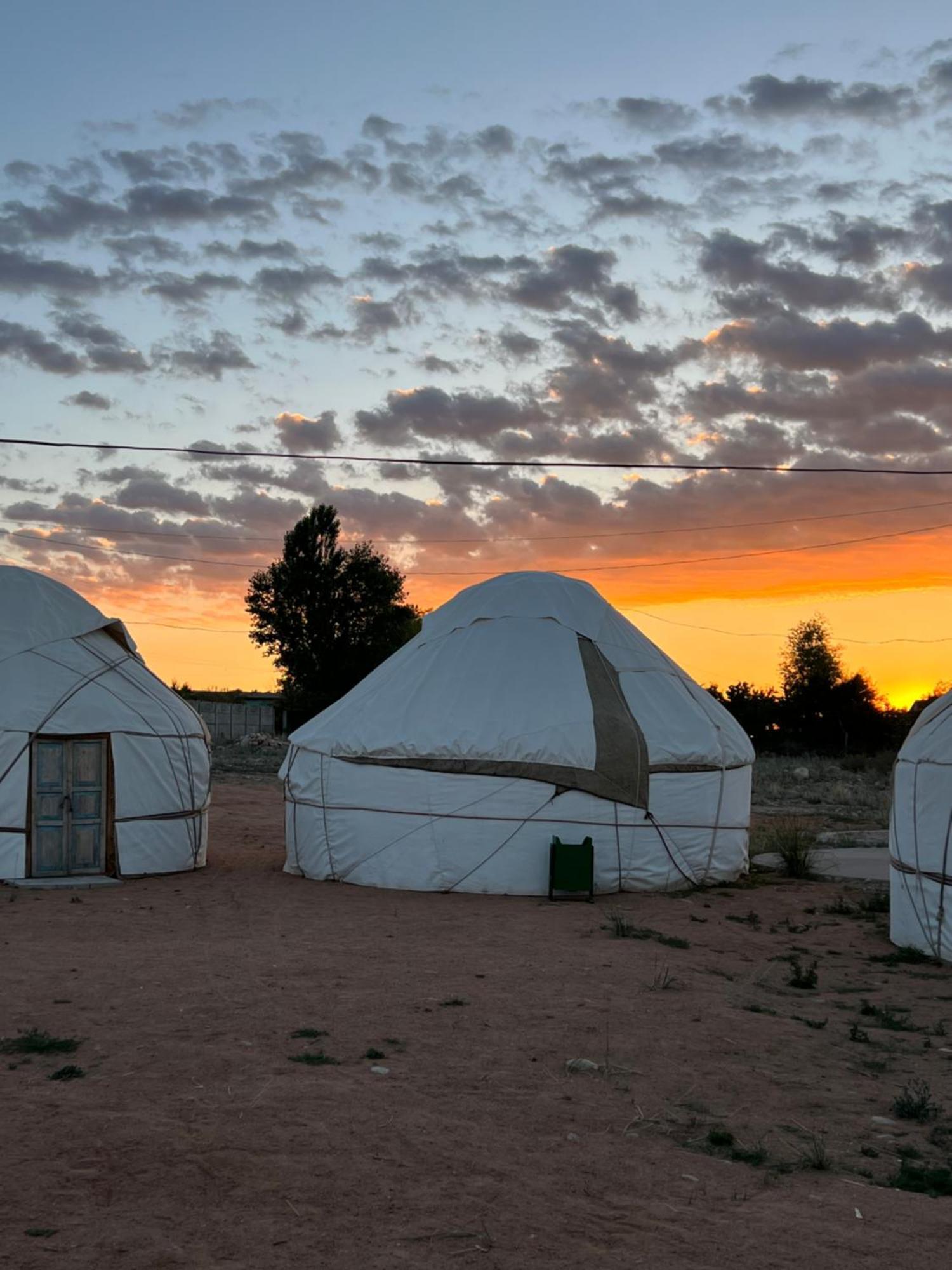 Guest House And Yurt Camp "Ailuu" Tong Εξωτερικό φωτογραφία